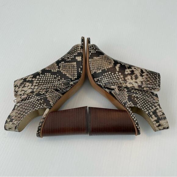 Treasure & Bond snake pattern stacked heel peep toes shoes size 8.5 - Picture 4 of 12